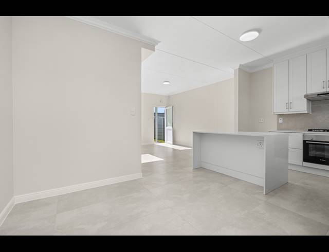 3 BEDROOM TOWNHOUSE TO LET IN SUNNINGDALE